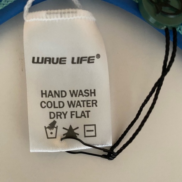 WAVE LIFE Women's Medium Vibrant Blue Marlin Reversible Style Razor Back Top - Picture 7 of 7